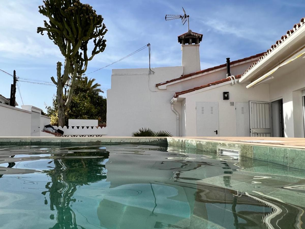 Karibu Beach & Pool Марбелья Экстерьер фото