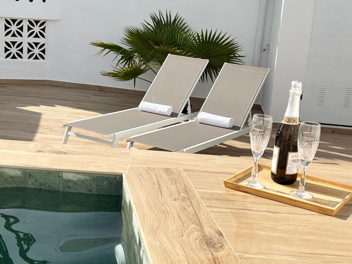 Karibu Beach & Pool Марбелья Экстерьер фото
